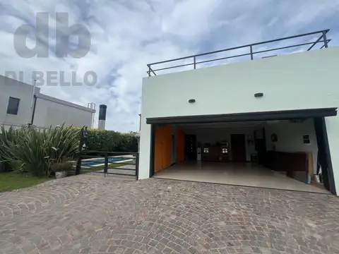 Casa en Venta en Zarate, USD 290.000