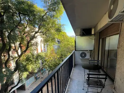 Alquiler temporario Depto 3 ambientes con balcon en Colegiales 4 pax disponible