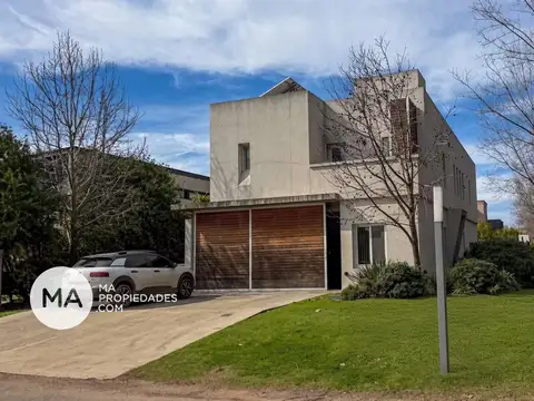 Venta | Casa 4 Dormitorios en barrio cerrado - Los Pasos 1 - Fisherton