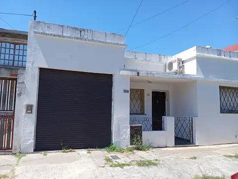 Villa Bonich. PH 3 amb. contrafrente con garaje y patio 