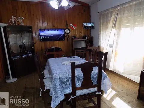 Casa 3 ambientes con 1 baño
