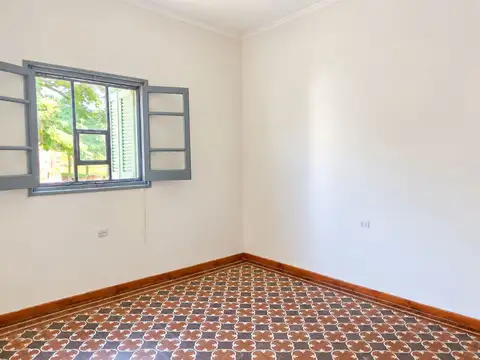 Casa 4 ambientes con 1 baño