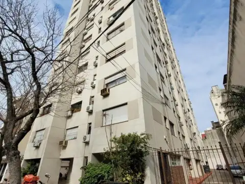 Depto. 3 Amb. al Frente, Excelente Estado Conesa al 900