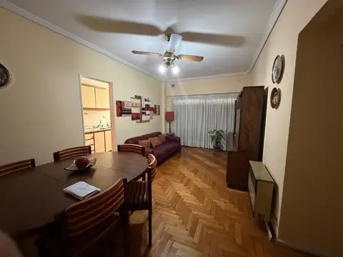 Excelente departamento balcón todo al frente impecable