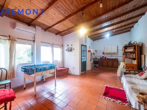 ****NUEVO VALOR****Casa en Venta 5 ambientes en Flores con QUINCHO Y JARDÍN =)