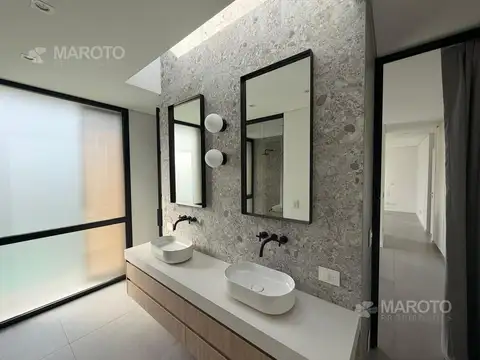 Casa 10 ambientes con 6 baños