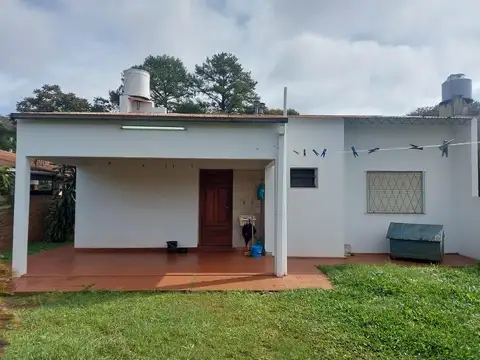 HERMOSA CASA EN APÓSTOLES SOBRE AVENIDA