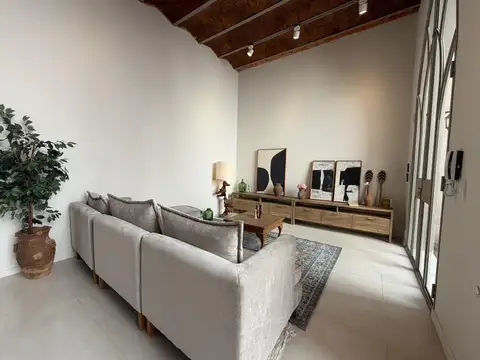 Casa 6 ambientes con 2 baños