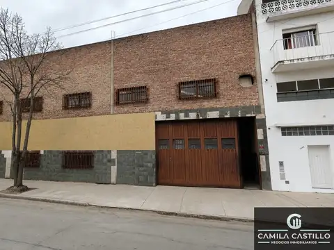Galpón en Alquiler en Mataderos, CABA