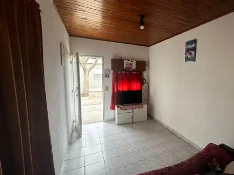 VENTA CASA DE PASILLO 2 DORMITORIOS APTO CRÉDITO