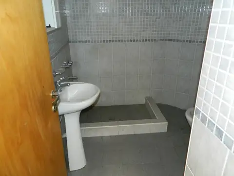Galpón/Depósito de 510 m2 Av. Hipólito Yrigoyen 49 Avellaneda, a metros Av. Mitre