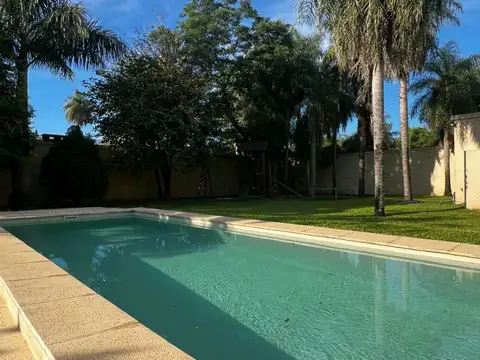 Casa en Venta en Paso De La Patria, USD 298.000