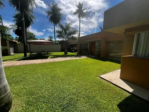 Casa en Venta en Paso de la Patria, USD 230.000