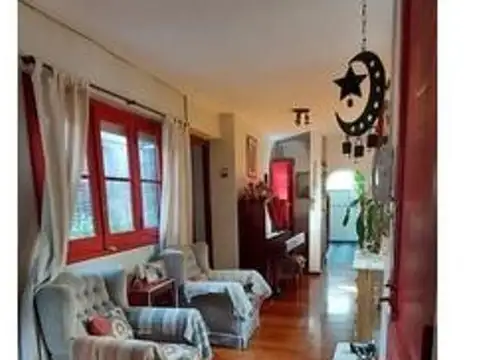 Depto Tipo Casa en Venta 48 años