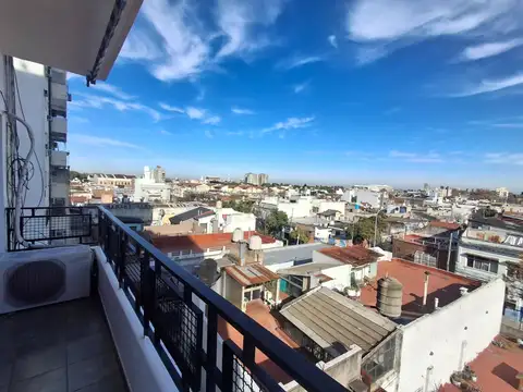 Alquila depto Parque Chacabuco 2 amb vista abierta