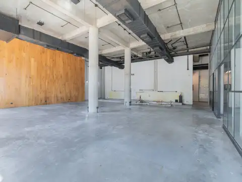 Holmberg 2400, Piso 0