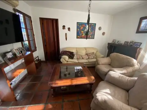 Casa Chalet  en Venta en San Miguel, G.B.A. Zona Norte, Argentina