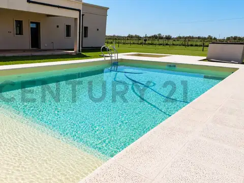 Exclusiva Casa de Campo en Venta en Chacras de La Trinidad - Frente al Barrio La Dolfina Polo Ranch 