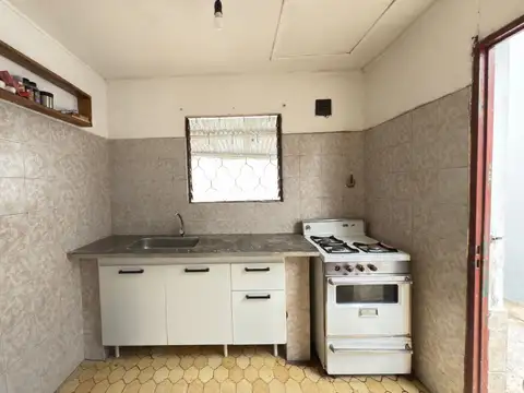 Calle 253 entre 212 y 213 1200