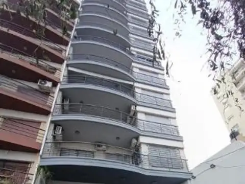 Av. Mitre 6000, Piso 2