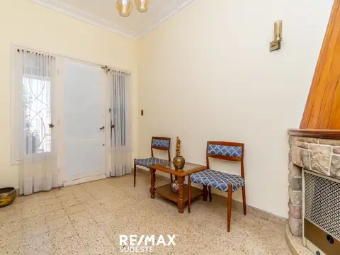 VENTA CASA TRES DORMITORIO EN EL CENTRO DE PUNTA A