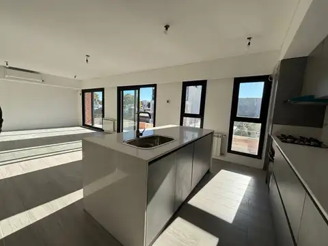 Departamento 4 ambientes con 4 baños