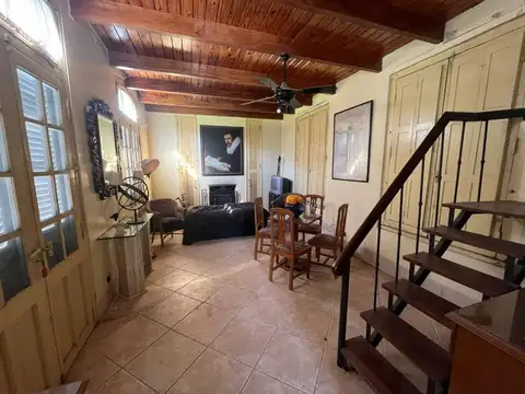 Casa 2 ambientes con 1 baño