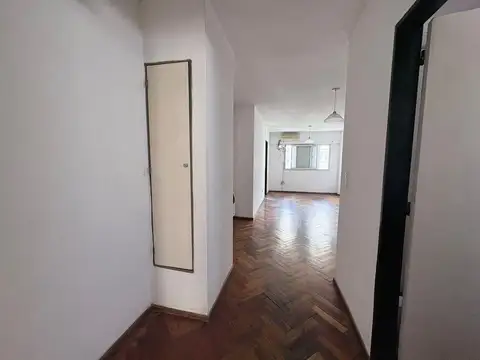 Departamento en alquiler- Dos dormitorios- Pellegrini 1300- Centro