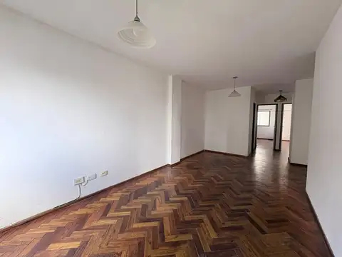 Departamento en alquiler- Dos dormitorios- Pellegrini 1300- Centro