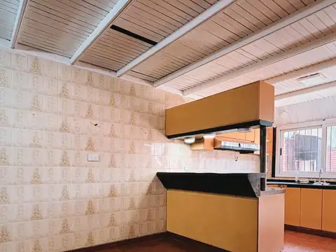 Depto Tipo Casa en Alquiler en Mataderos, $ 1.200.000