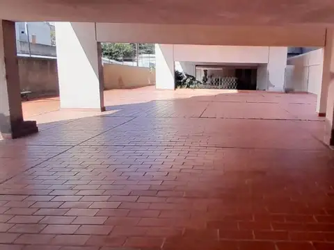 Departamento 5 ambientes con 2 baños