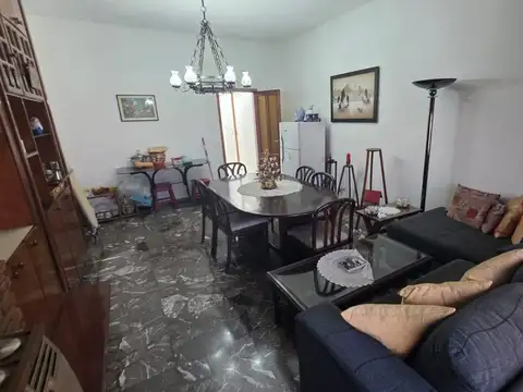 CASA 4 AMB, EN EXCELENTE ESTADO. C/COCH-APTO CRED