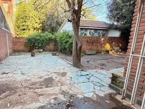 Casa en Alquiler con 1 cochera