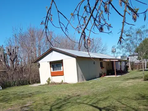 Casa en venta - 3 Dormitorios 2 Baños - 1.000Mts2 - Exaltación de La Cruz
