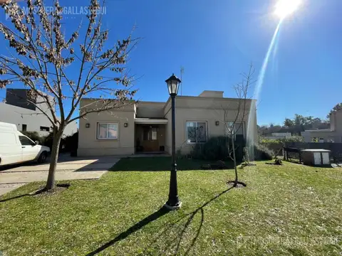Casa en Alquiler de 3 dormitorios