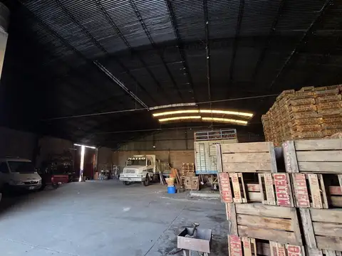 Depósito - Galpón de 800m 2. en La Plata - ALQUILER