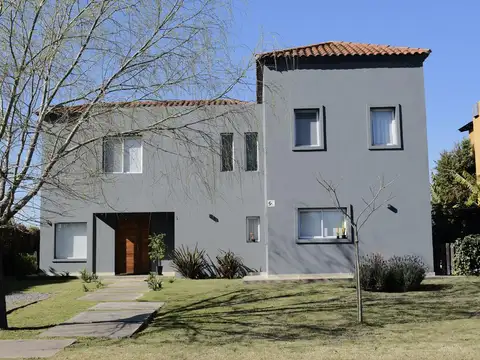 Deán Funes al 4000