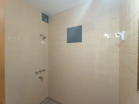 VENTA DEPARTAMENTO 2 AMB  FRENTE MORON CENTRO