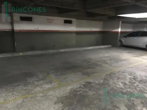 Avenida Hipólito Yrigoyen 900