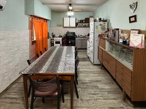 Casa 5 ambientes con 1 baño