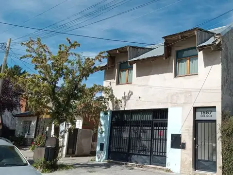 Departamento en Esquel + Local Comercial + Galpón.