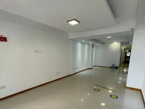 LCF A187 - LOCAL COMERCIAL CÉNTRICO