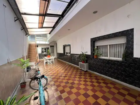 Casa sobre lote propio en Villa Lugano