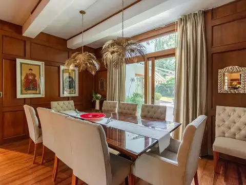 Casa 5 ambientes con 5 baños