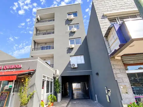 MONOAMBIENTE VENTA LANUS OESTE CON TERRAZA Y SUM