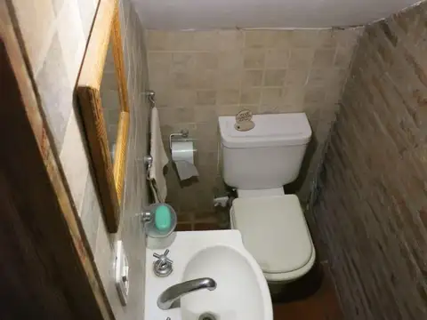 Casa 6 ambientes con 1 baño