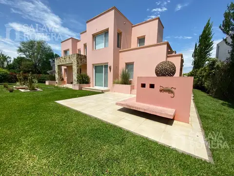 Casa en Venta en Isla Santa Monica, USD 720.000