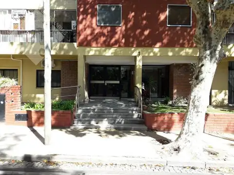 AV. LIBERTADOR 425 9 b