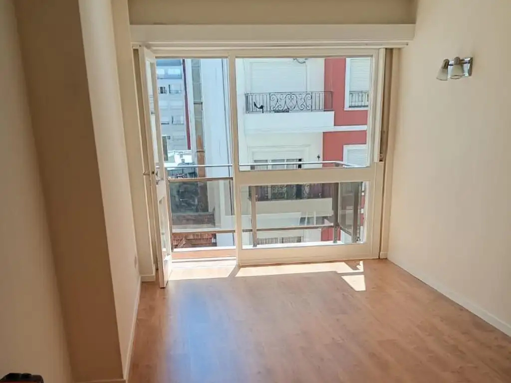 Belgrano 2200, Piso 4