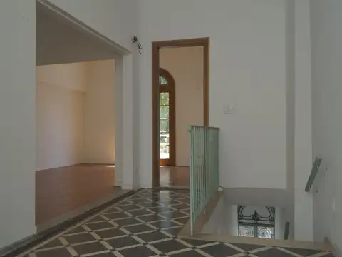 Depto Tipo Casa 5 ambientes con 2 baños